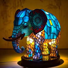 Carica l'immagine nel visualizzatore di Gallery, LeuchtElefant - lampada artigianale che fa brillare i cuori