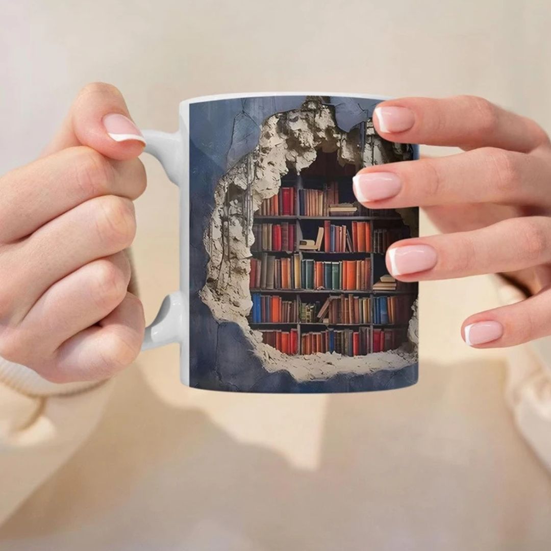 Tazza a mondo letterario 3D fatta a mano