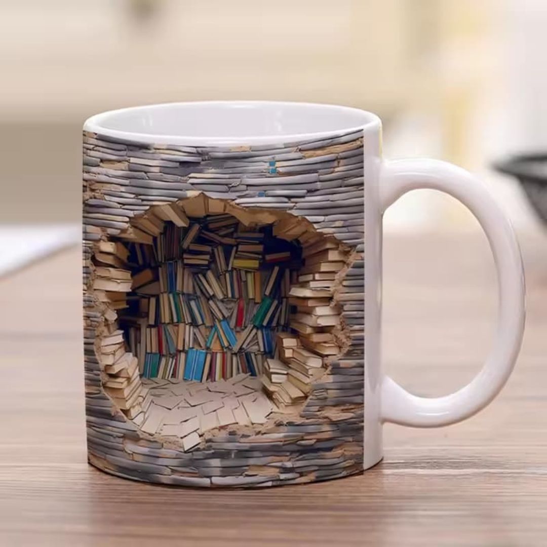 Tazza a mondo letterario 3D fatta a mano