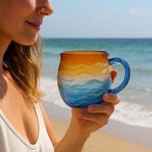 Carica l'immagine nel visualizzatore di Gallery, Bacio del sole – Tazza fatta a mano nei colori del tramonto
