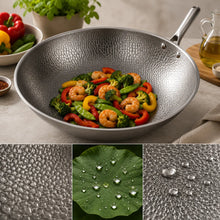 Carica l'immagine nel visualizzatore di Gallery, TitanPure Pro — Padella Wok in titanio